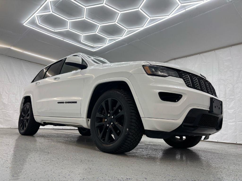 Jeep Grand Cherokee Laredo 4WD 2017