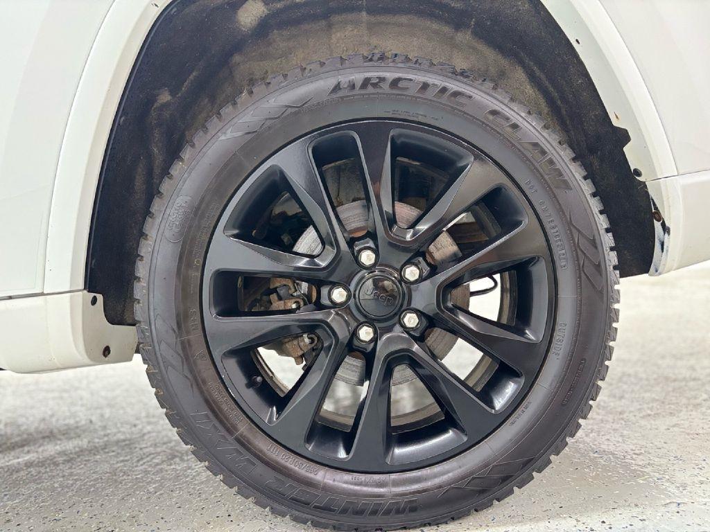 Jeep Grand Cherokee Laredo 4WD 2017