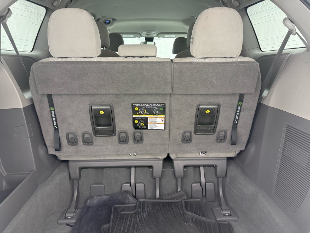 Toyota Sienna L 7-Passenger 2020 Toyota Sienna L 7-Passenger 2020