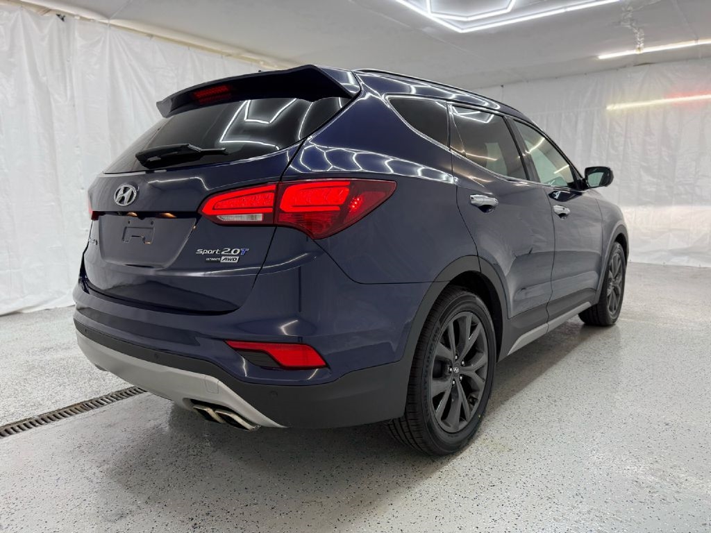 Hyundai Santa Fe Sport 2.0T AWD 2017 Hyundai Santa Fe Sport 2.0T AWD 2017