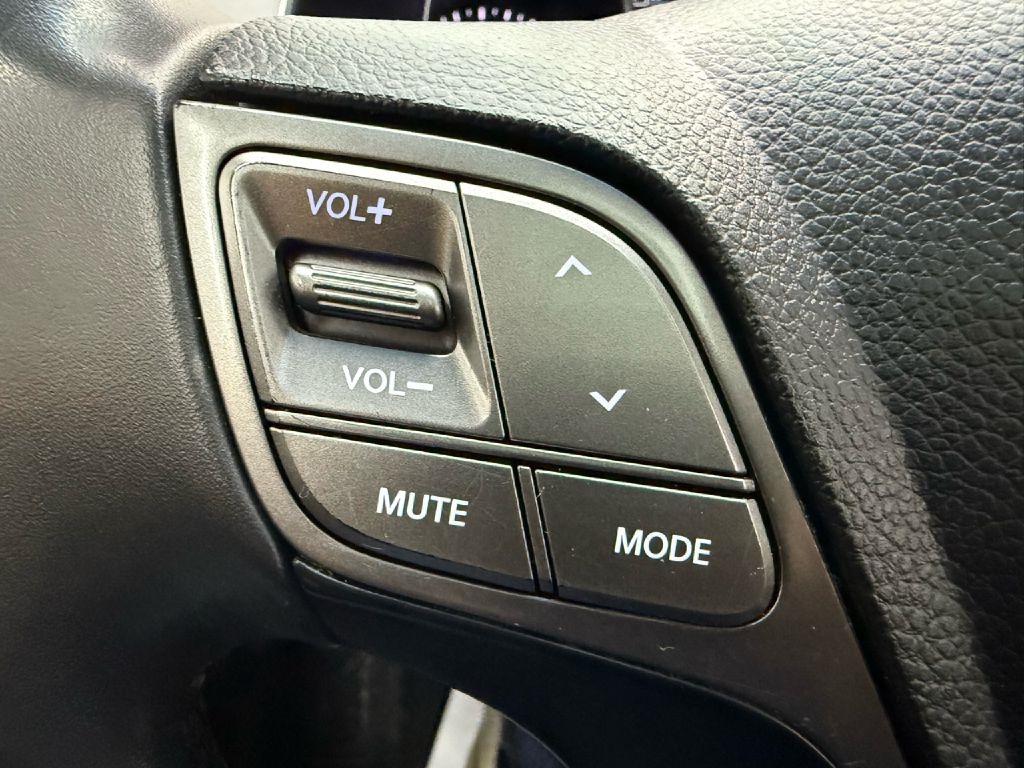 Hyundai Santa Fe Sport 2.0T AWD 2017 Hyundai Santa Fe Sport 2.0T AWD 2017