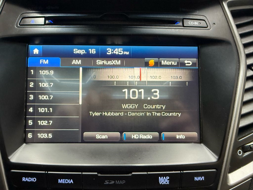 Hyundai Santa Fe Sport 2.0T AWD 2017 Hyundai Santa Fe Sport 2.0T AWD 2017