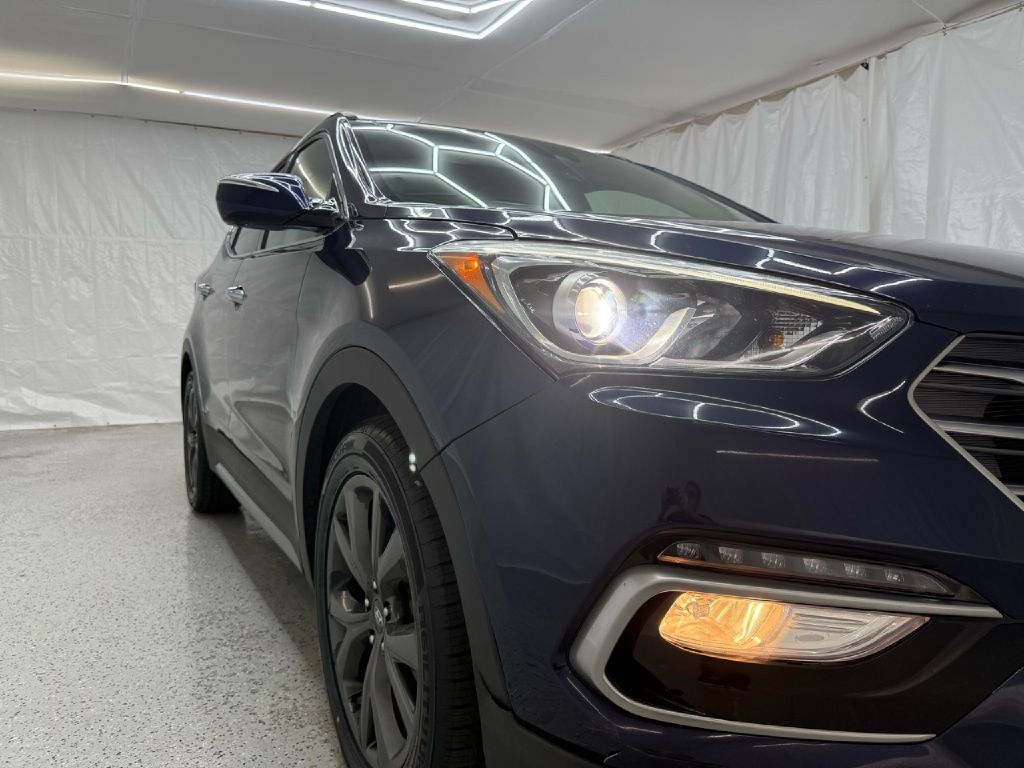 Hyundai Santa Fe Sport 2.0T AWD 2017 Hyundai Santa Fe Sport 2.0T AWD 2017