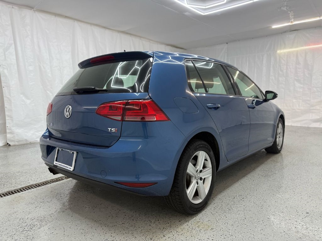 2017 Volkswagen Golf TSI S photo 3