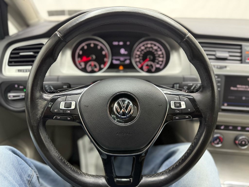 2017 Volkswagen Golf TSI S photo 13