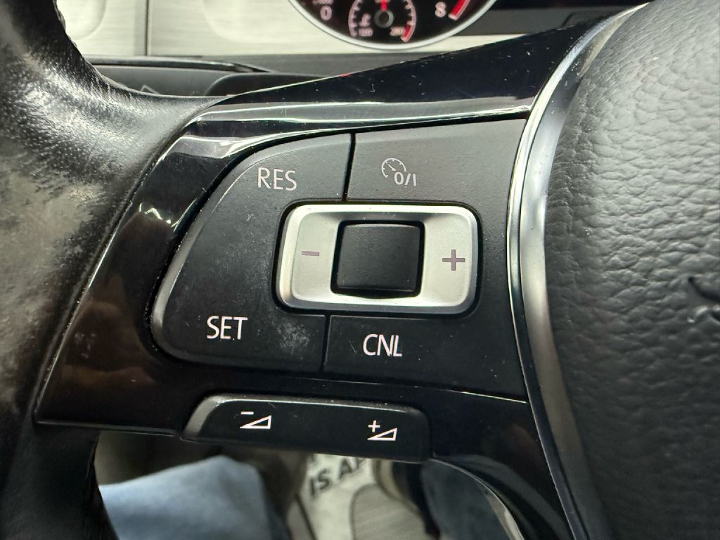 2017 Volkswagen Golf TSI S photo 15