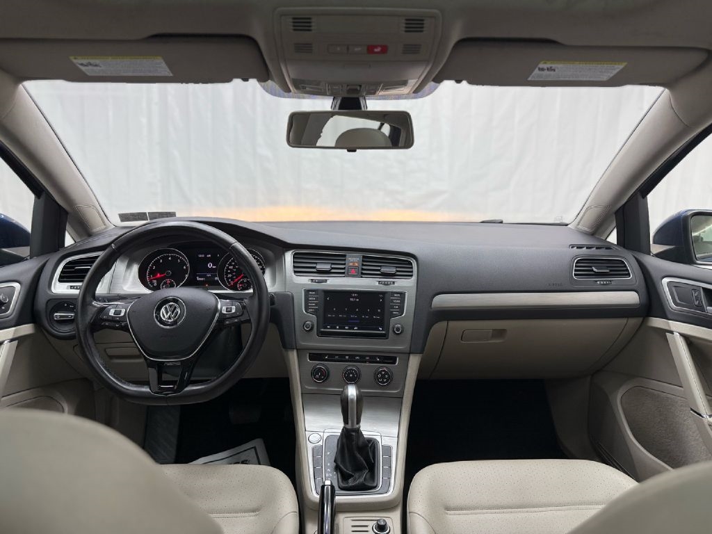 2017 Volkswagen Golf TSI S photo 21