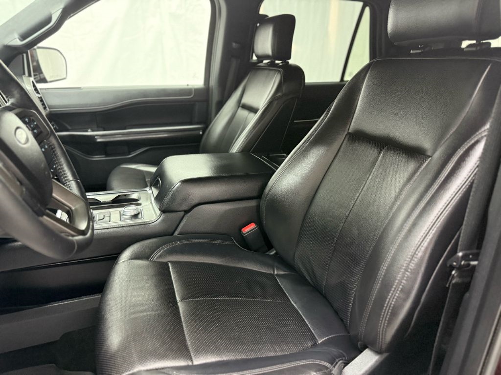 2020 Ford Expedition XLT photo 9
