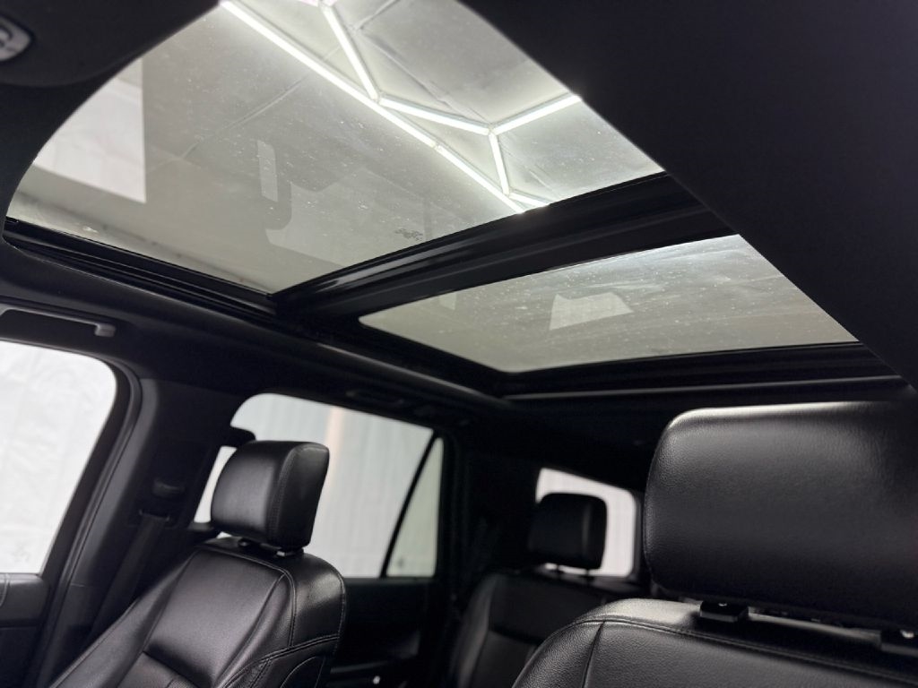 2020 Ford Expedition XLT photo 11