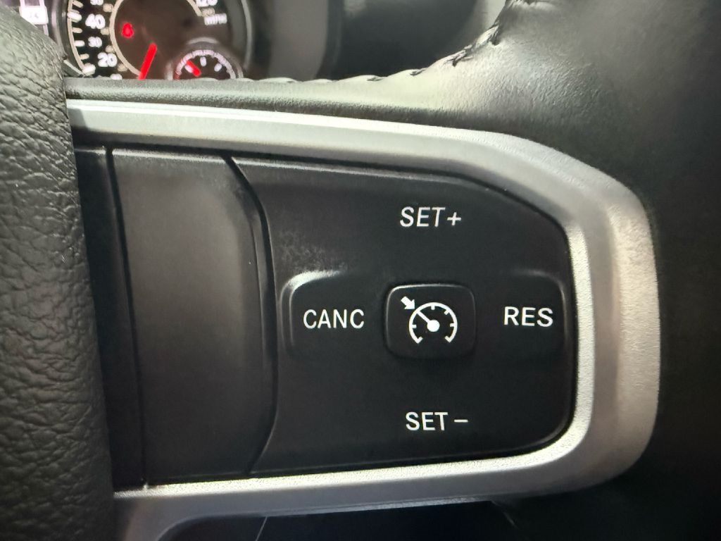 RAM 1500 Big Horn Crew Cab SWB 4WD 2022 RAM 1500 Big Horn Crew Cab SWB 4WD 2022