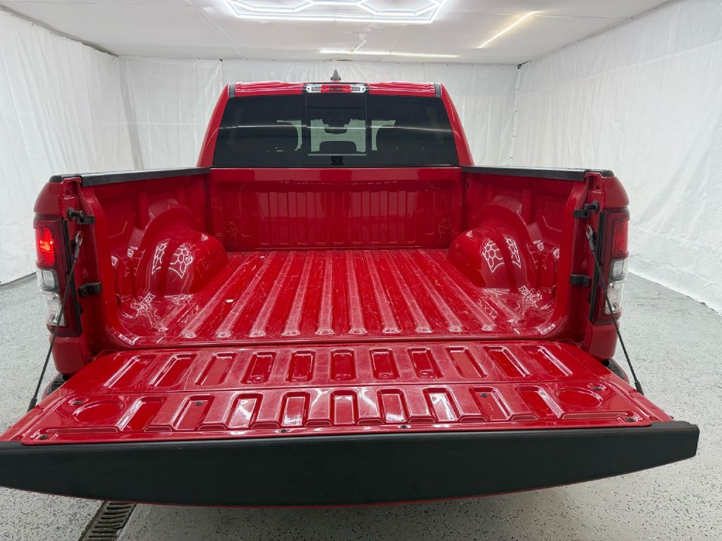 RAM 1500 Big Horn Crew Cab SWB 4WD 2022 RAM 1500 Big Horn Crew Cab SWB 4WD 2022