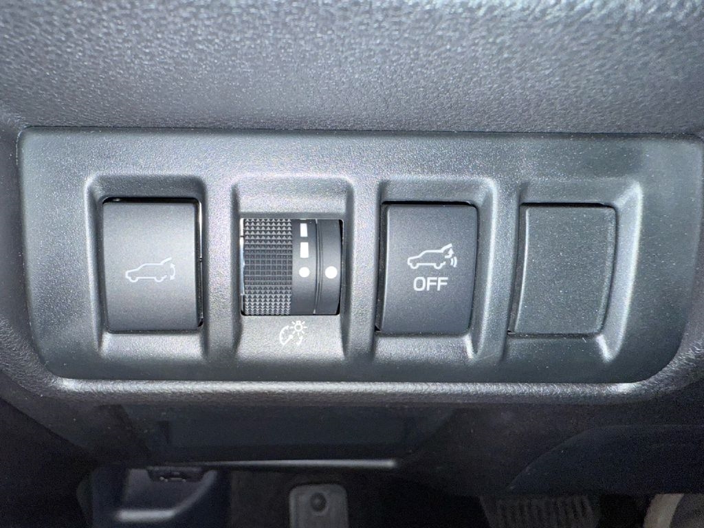 2023 Subaru Outback Onyx Edition photo 16