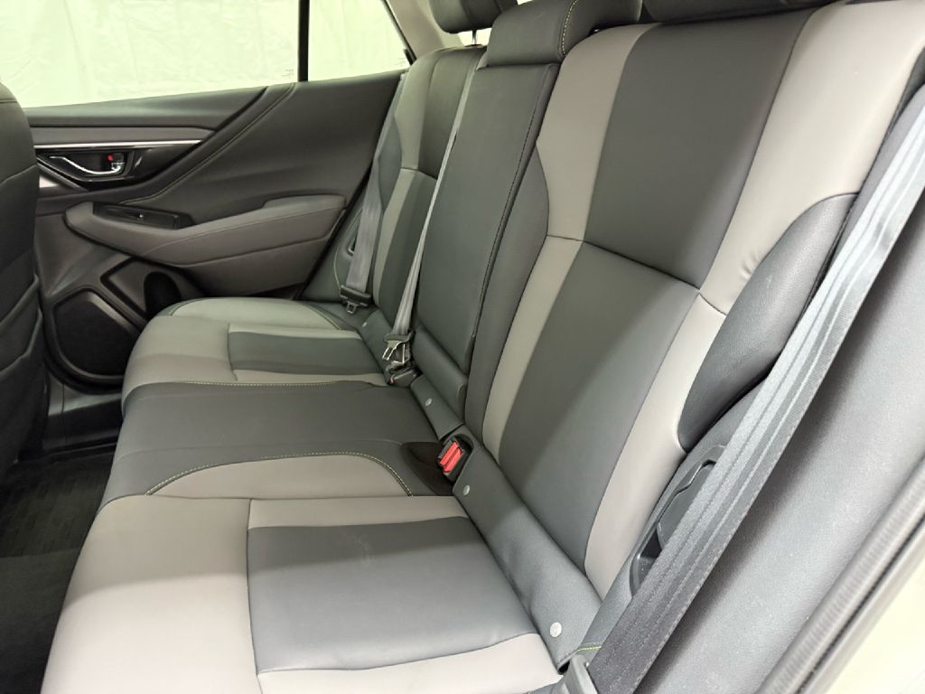 2023 Subaru Outback Onyx Edition photo 23