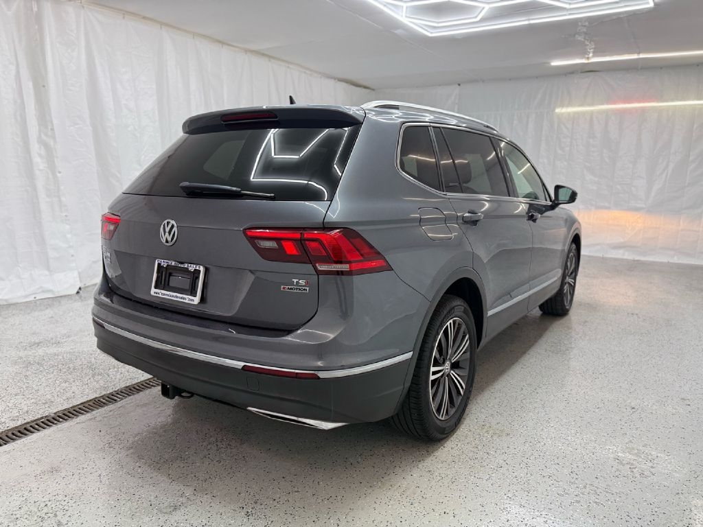 2018 Volkswagen Tiguan SE photo 2