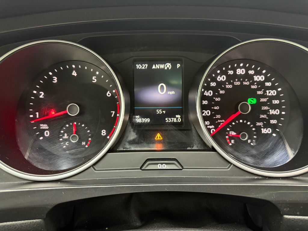 2018 Volkswagen Tiguan SE photo 16