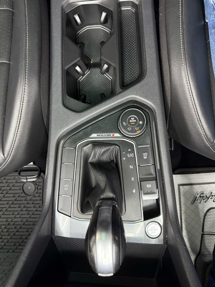 2018 Volkswagen Tiguan SE photo 20