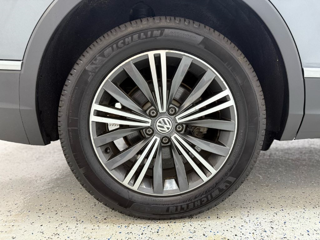 2018 Volkswagen Tiguan SE photo 29