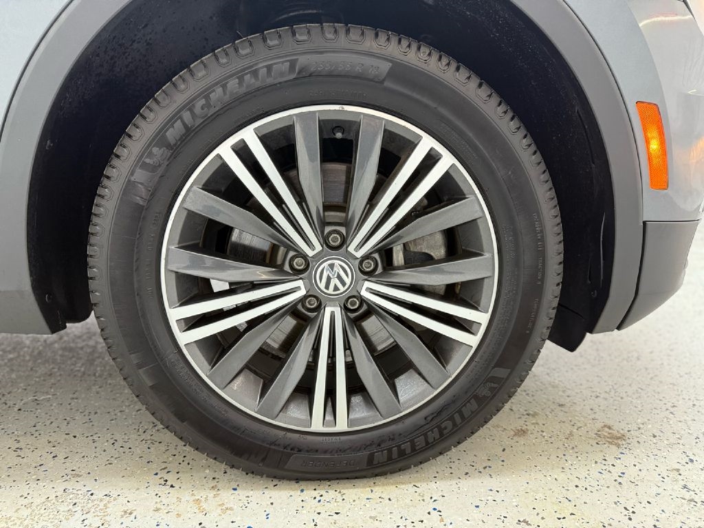 2018 Volkswagen Tiguan SE photo 30