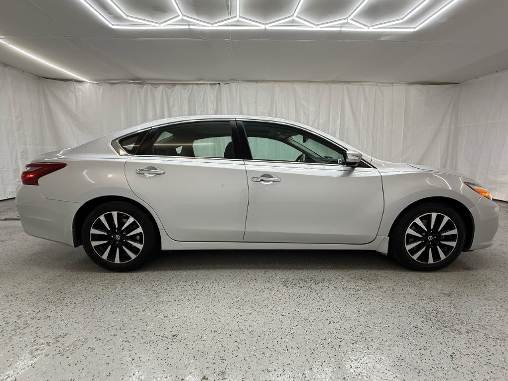 2018 Nissan Altima 2.5 S photo 2