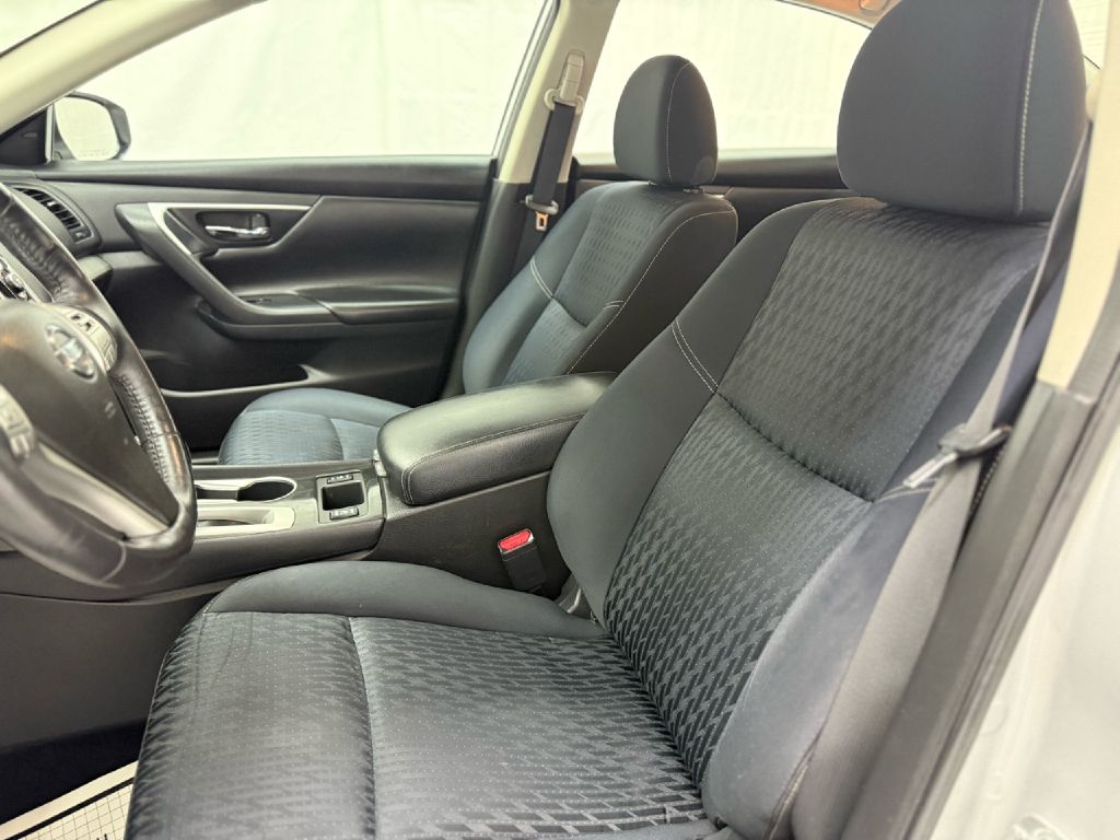 2018 Nissan Altima 2.5 S photo 8