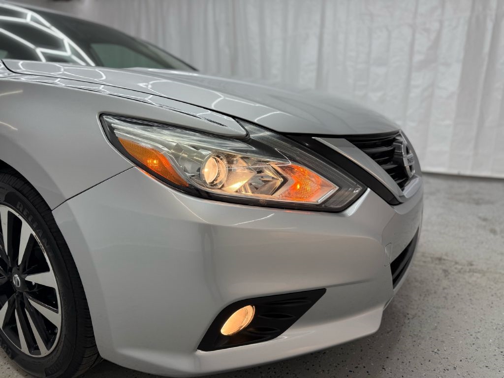 2018 Nissan Altima 2.5 S photo 25