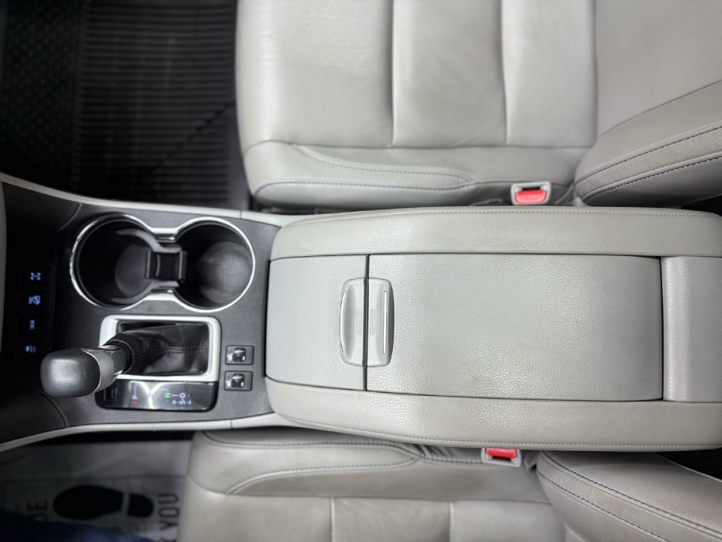 Toyota Highlander SE AWD V6 2017 Toyota Highlander SE AWD V6 2017