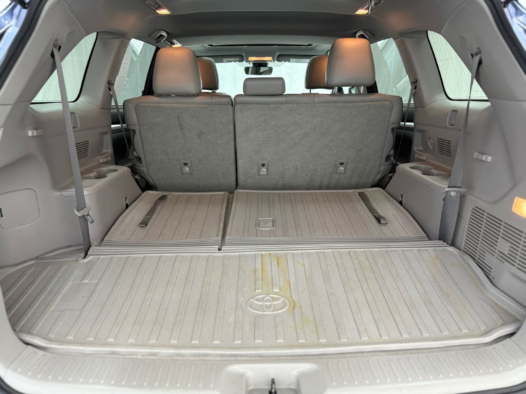 Toyota Highlander SE AWD V6 2017 Toyota Highlander SE AWD V6 2017