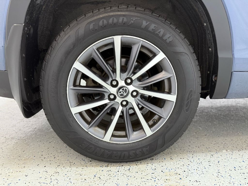 Toyota Highlander SE AWD V6 2017 Toyota Highlander SE AWD V6 2017