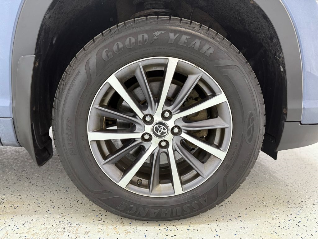 Toyota Highlander SE AWD V6 2017 Toyota Highlander SE AWD V6 2017