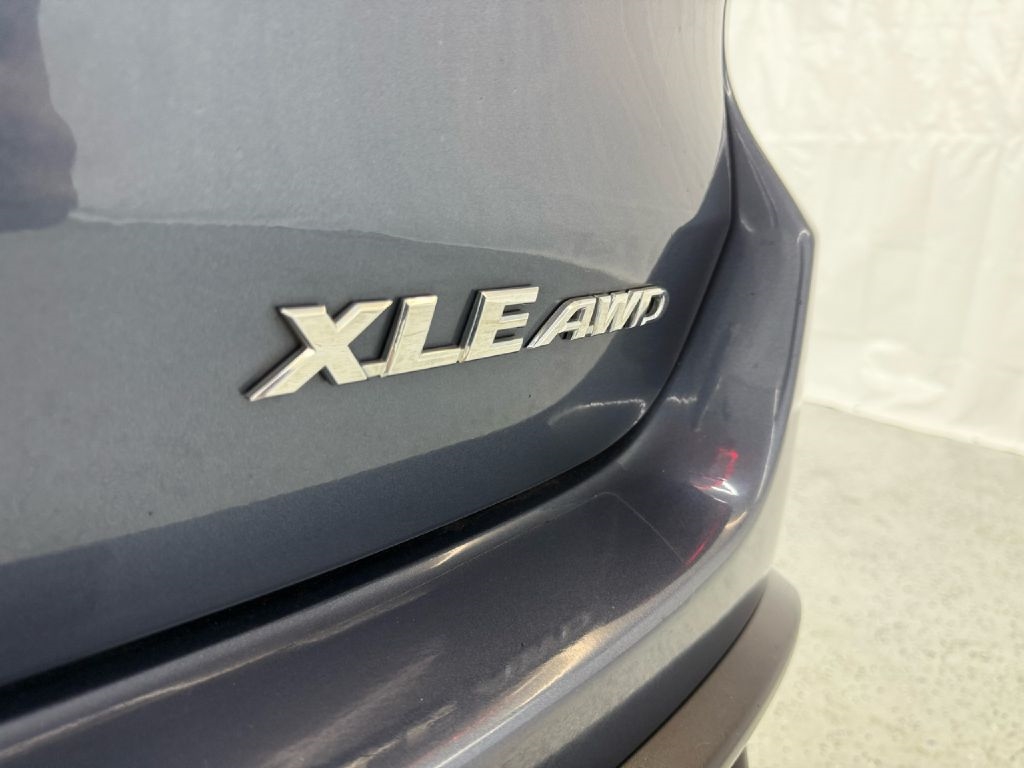 Toyota Highlander SE AWD V6 2017 Toyota Highlander SE AWD V6 2017