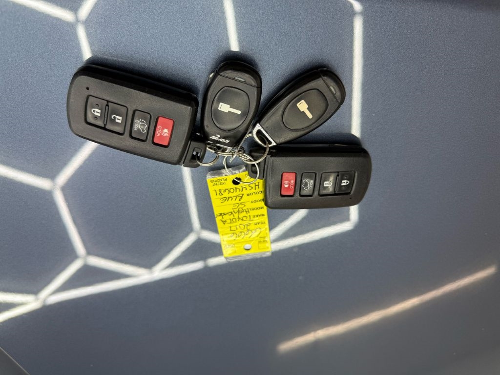 Toyota Highlander SE AWD V6 2017 Toyota Highlander SE AWD V6 2017