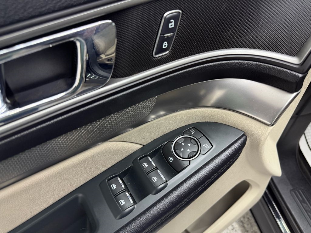 Ford Explorer XLT 4WD 2018