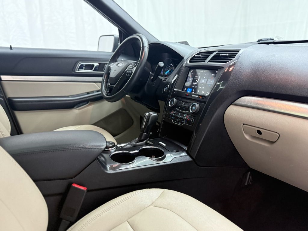 Ford Explorer XLT 4WD 2018