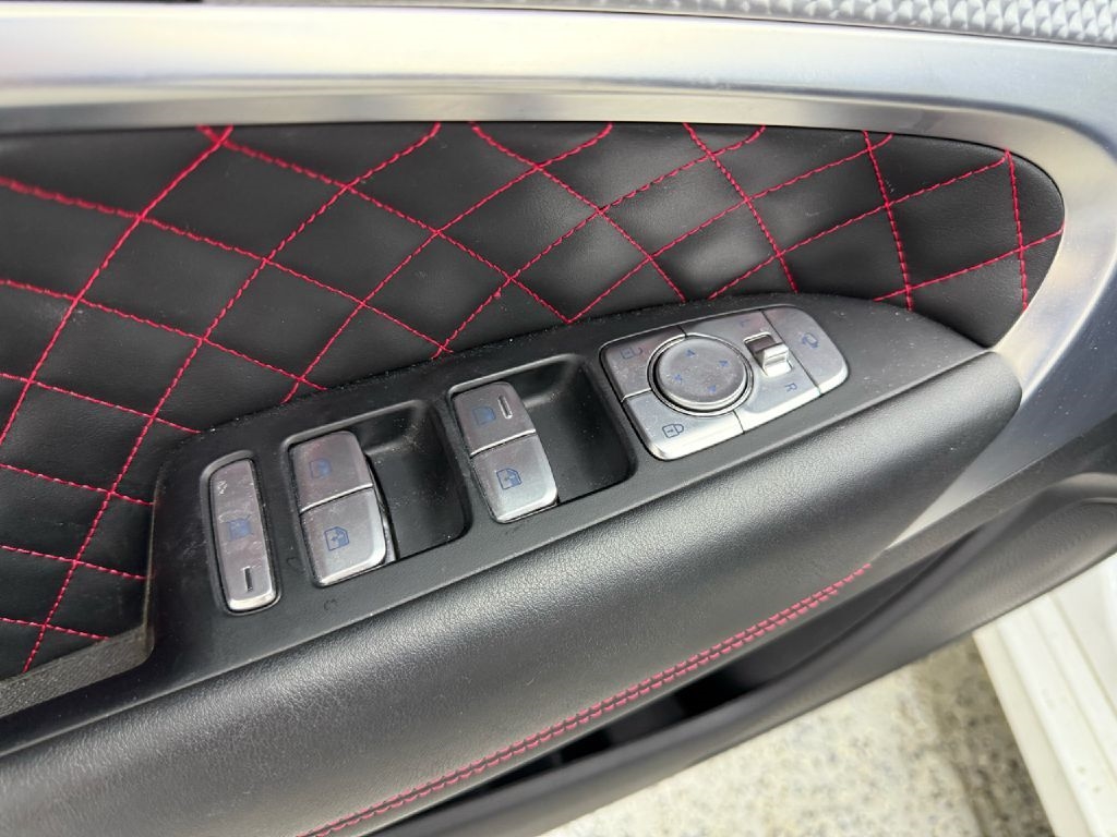 Genesis G70 3.3T 2022