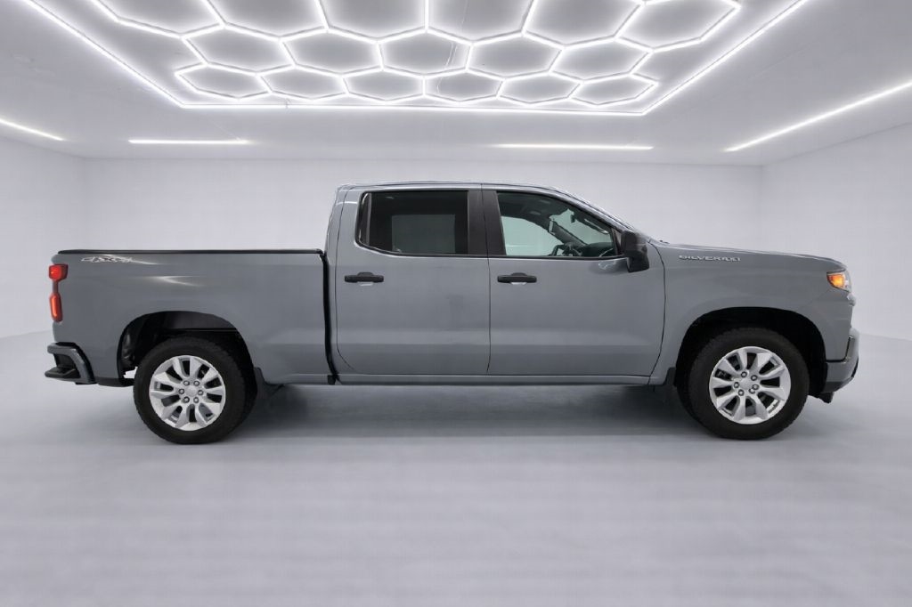 Chevrolet Silverado 1500 Custom Crew Cab Long Box 4WD 2019