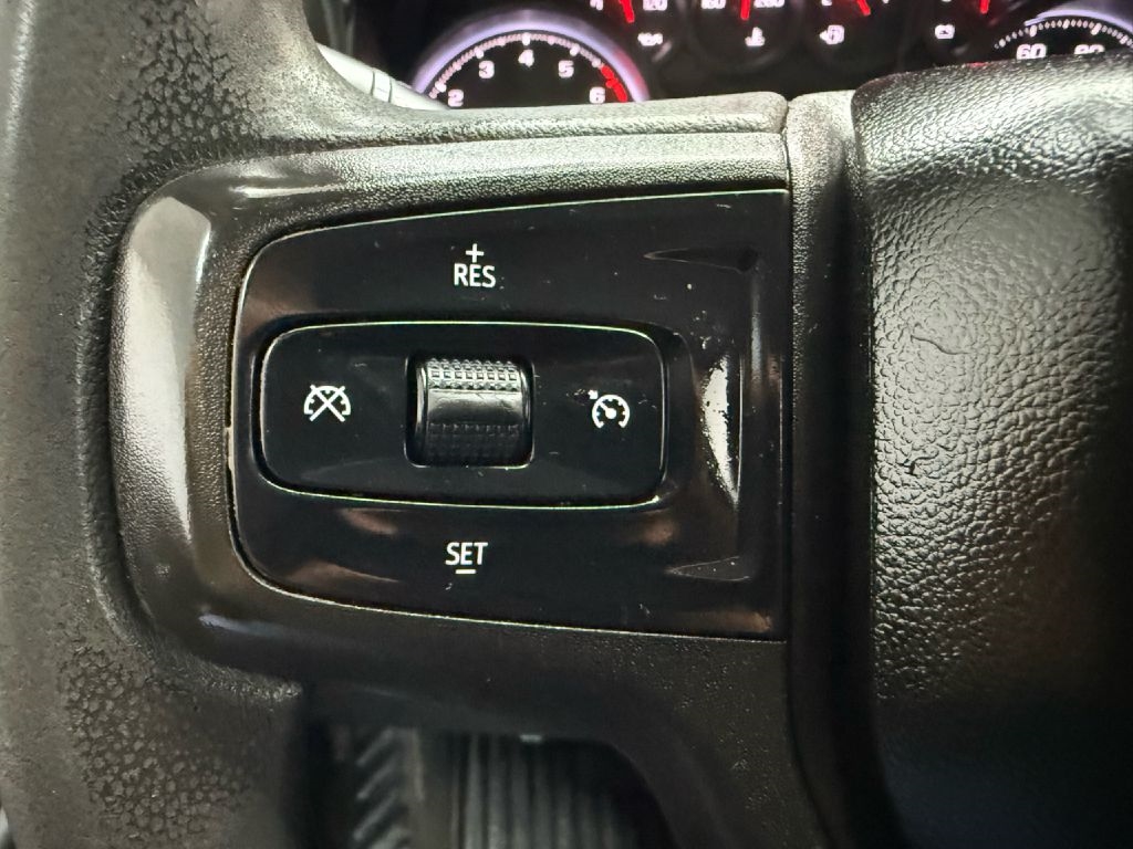 Chevrolet Silverado 1500 Custom Crew Cab Long Box 4WD 2019