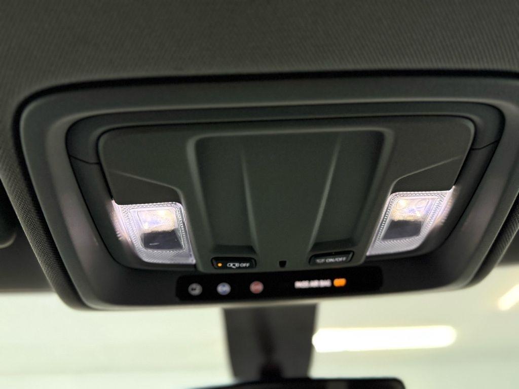 Chevrolet Silverado 1500 Custom Crew Cab Long Box 4WD 2019