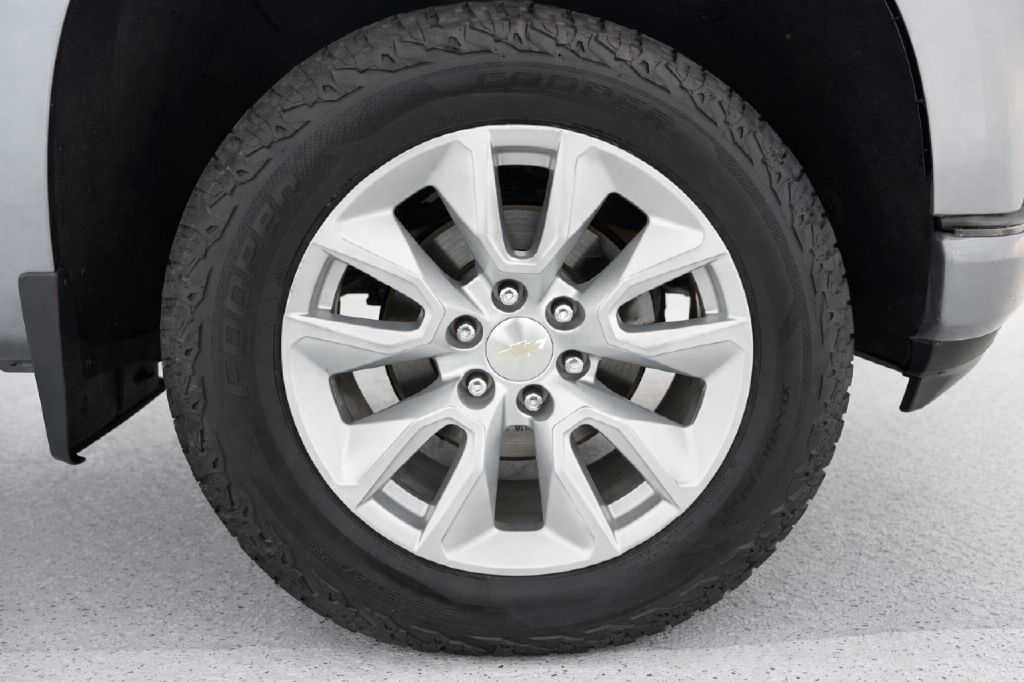 Chevrolet Silverado 1500 Custom Crew Cab Long Box 4WD 2019