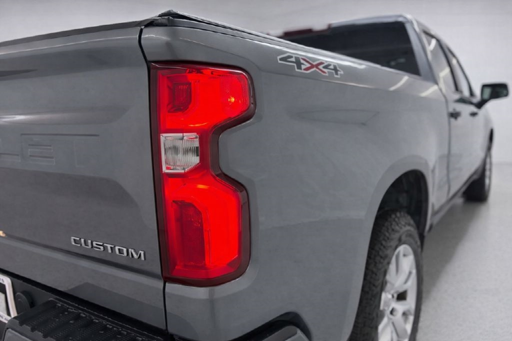 Chevrolet Silverado 1500 Custom Crew Cab Long Box 4WD 2019