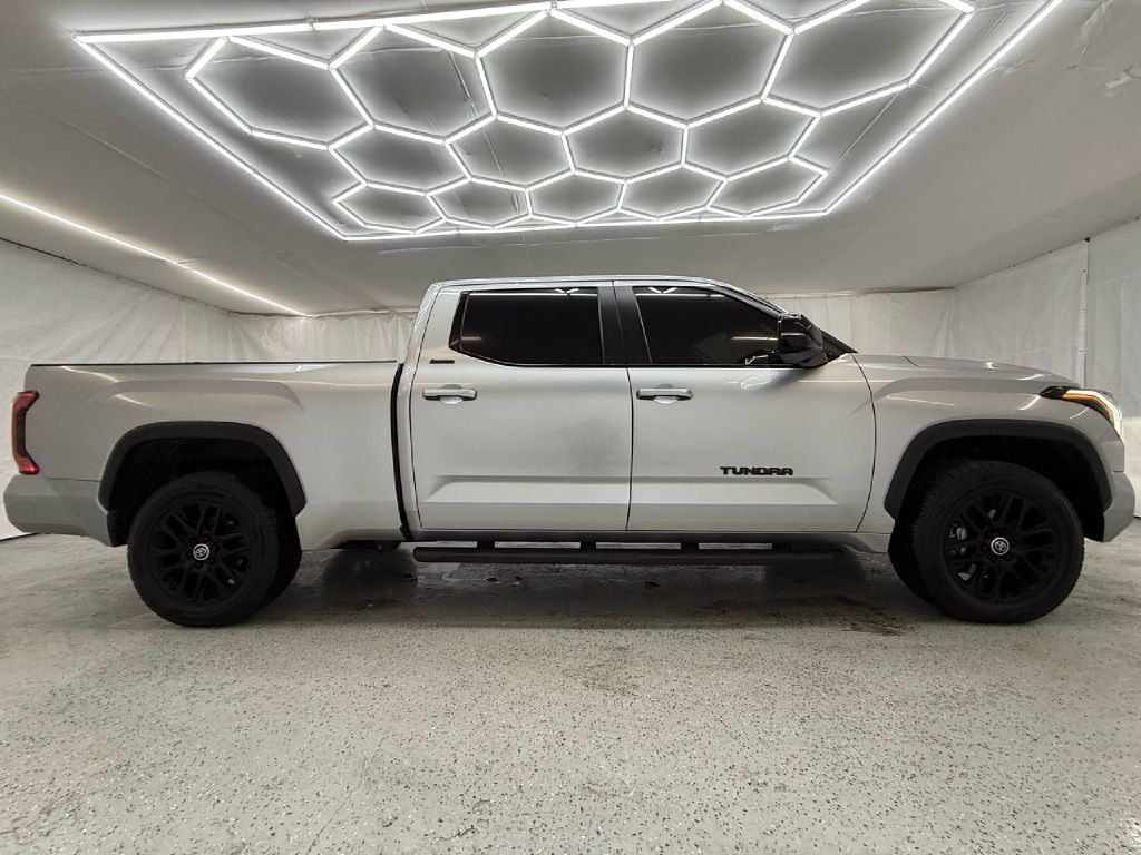 Toyota Tundra Limited CrewMax 4WD Long Bed 2024