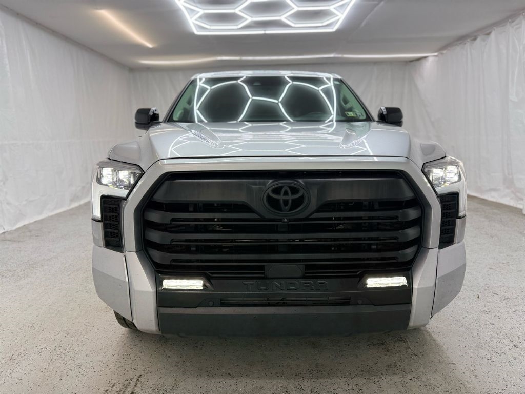 Toyota Tundra Limited CrewMax 4WD Long Bed 2024