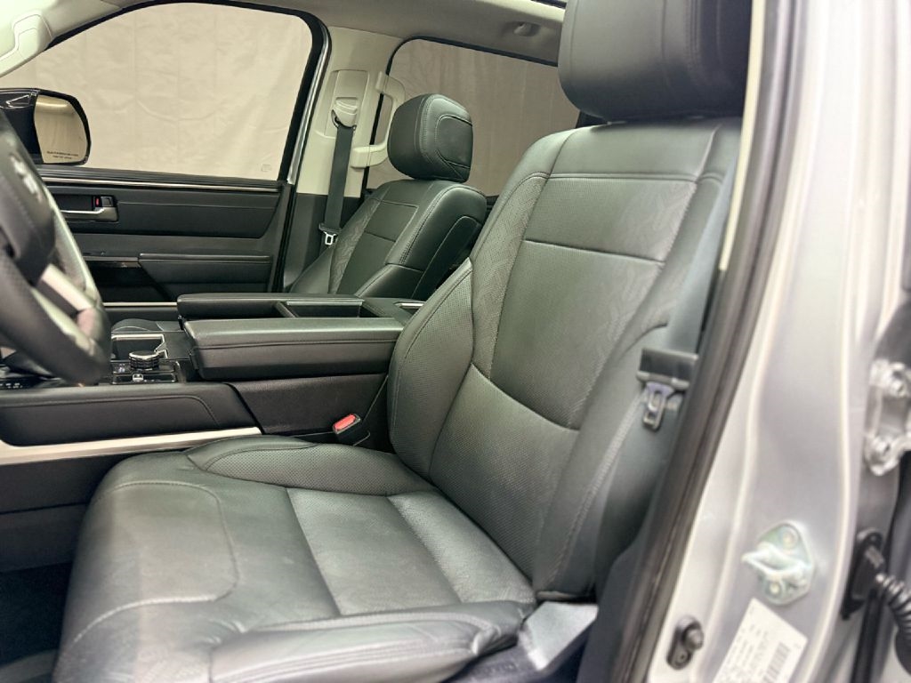 Toyota Tundra Limited CrewMax 4WD Long Bed 2024