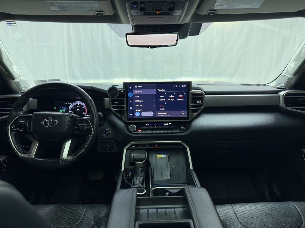 Toyota Tundra Limited CrewMax 4WD Long Bed 2024