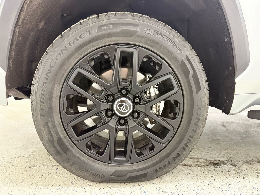 Toyota Tundra Limited CrewMax 4WD Long Bed 2024