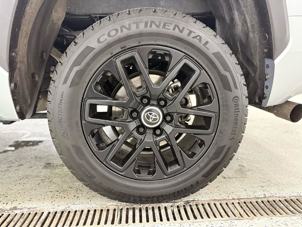 Toyota Tundra Limited CrewMax 4WD Long Bed 2024