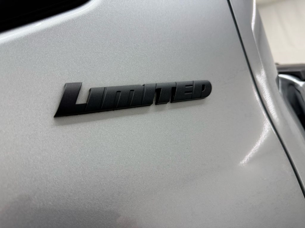 Toyota Tundra Limited CrewMax 4WD Long Bed 2024