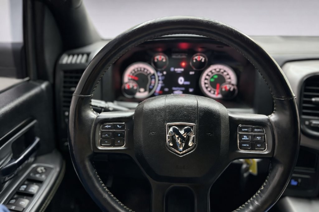 RAM 1500 Sport Crew Cab SWB 4WD 2017