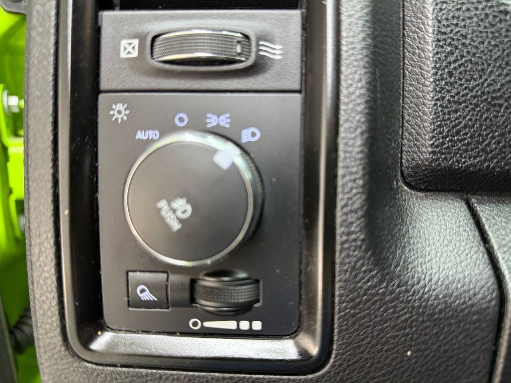 RAM 1500 Sport Crew Cab SWB 4WD 2017