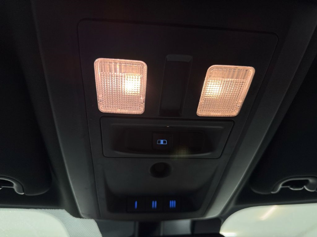 RAM 1500 Sport Crew Cab SWB 4WD 2017