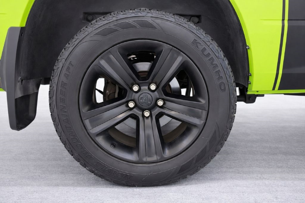 RAM 1500 Sport Crew Cab SWB 4WD 2017